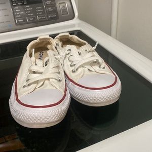 Women’s Converse slip on tennis shoes, size 6.